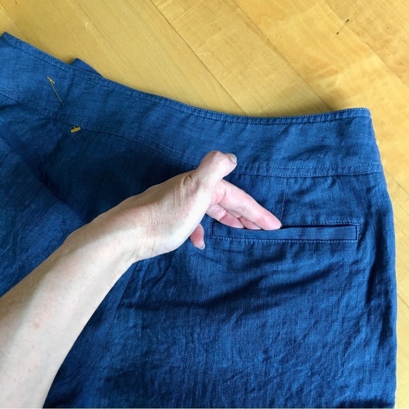 Jones New York High Waist Capri Pant, 100% Linen, Heather Blue, Black, Size 8 - Picture 8 of 16